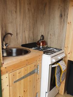 Delightful shepherd's hut in a rural location - 2