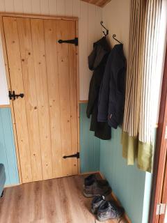 Delightful shepherd's hut in a rural location - 1