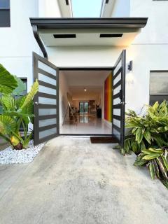 Lux Retreat with Pool Near Beach - 3