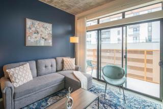 Detailed 2BD - Central DT- Gym, Pool, Parking Sleep8 - Phoenix - 9
