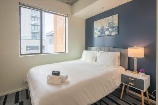 Detailed 2BD - Central DT- Gym, Pool, Parking Sleep8 - Phoenix - 6