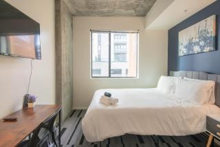 Detailed 2BD - Central DT- Gym, Pool, Parking Sleep8 - Phoenix - 5