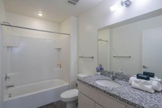 Detailed 2BD - Central DT- Gym, Pool, Parking Sleep8 - Phoenix - 3