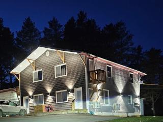 Fair Isle Motel & The Nest - 9