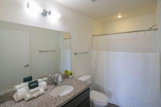Desirable 2BD - Central DT, Gym, Pool, Parking Sleep8 - Phoenix - 1