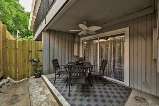 Centrally located in Historic Tarrytown - Austin - 8