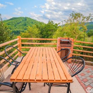 Villat Parku i Liqenit - 1