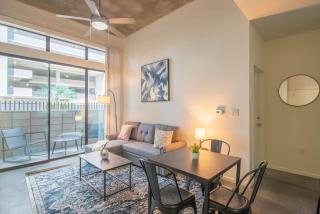 Stylish 2BD - CDT - Gym, Pool, Parking - Sleep 8 - Phoenix - 8