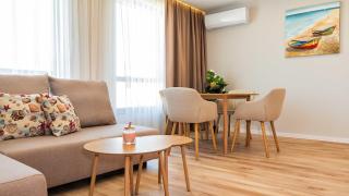 Pink Holiday Apartment - Burgas - 0