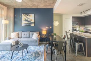 Modern 2BD - CDT - Gym, Pool, Parking - Sleep 8 - Phoenix - 9