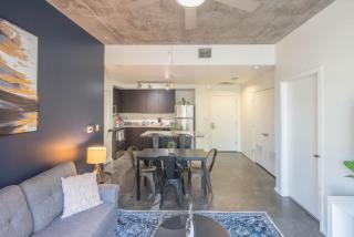 Modern 2BD - CDT - Gym, Pool, Parking - Sleep 8 - Phoenix - 7