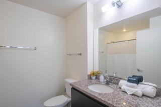 Modern 2BD - CDT - Gym, Pool, Parking - Sleep 8 - Phoenix - 2