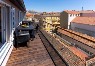 1BDR Apartment with Balcony at Prime Location - 7