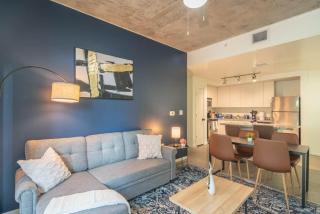 Calm 2BD - Central DT - Gym, Pool, Parking - Sleep 8 - Phoenix - 9