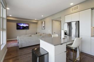 West Hollywood 2BR Flat Steps to Shopping Dining Entertainment - Los Angeles - 1