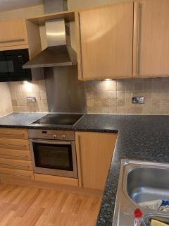 Two Bed Flat By The Beach No Parties No Events - 3