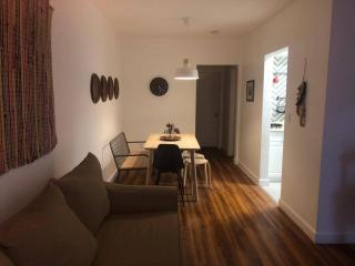 2 Bedroom Apartment (Free Reserved Parking) (1D) - Miami - 1