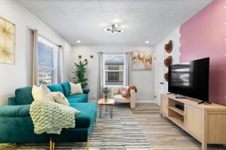 Game Room Retreat with Firepit and Gym, Sleeps 12 - Indianapolis - 6