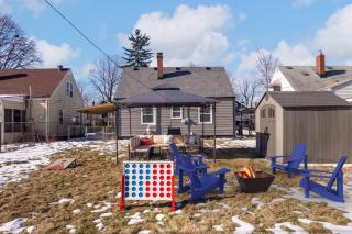 Game Room Retreat with Firepit and Gym, Sleeps 12 - 8
