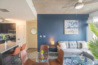 Spacious 2BD - Central DT- Gym, Pool, Parking Sleep8 - Phoenix - 8