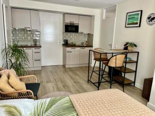 Beautiful surf style studio by the sea - 6