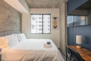 Charming 2BD - Central Downtown - Gym, Pool, Parking - Phoenix - 5