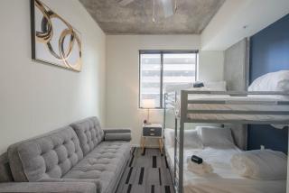 Charming 2BD - Central Downtown - Gym, Pool, Parking - Phoenix - 2