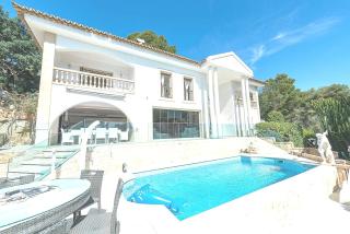 Holiday home Terrace w Pool - - 0