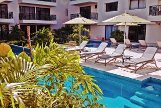 1 BedRoom with King Bed and Balcony with Amenities View - 8