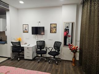 Ultra Luxury Flat 02 By Bliss Stay - Zirakpur - 3