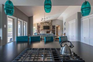550) Massive 4 bedroom home Sleeps 19 - Asheville - 9