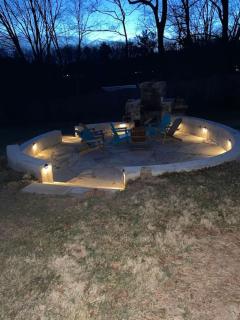 550) Massive 4 bedroom home Sleeps 19 - Asheville - 1