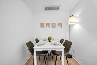 Cozy Condo Near Restaurant TTC - 1