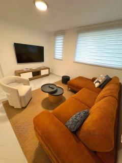 Chic 2-Bedroom Getaway II - San Juan - 9