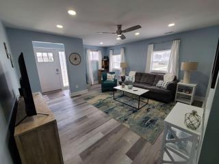 Charlies by the Bay Unit 1 - - 6
