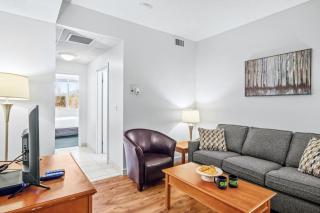 Serene 1BR Retreat Mtn Views, Pool, and Hot Tub - 9