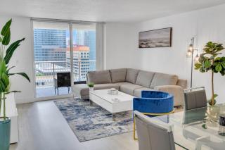 Elegant 1 BR Retreat in Brickell With Free Parking - Miami - 4
