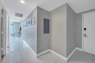 Upscale 2-Bed in Icon Brickell With Luxury Amenities - Miami - 2