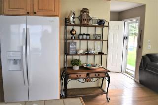 Updated Yacht Drive Town Home 952 1 - 0