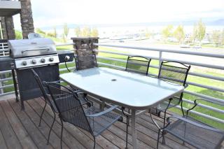 Updated Yacht Drive Town Home 952 1 - 5