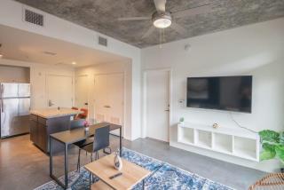 Adorable 1BD - Central Downtown - Gym, Pool, Parking - Phoenix - 1