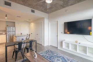 Lovely 1BD - Central Downtown - Gym, Pool, Parking - Phoenix - 7