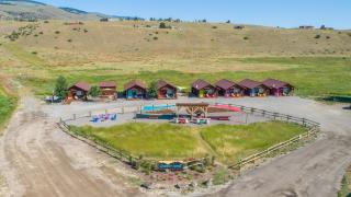 Emigrant Cabins - 8