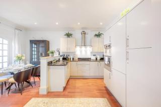 Casa Italia near Hyde Park & Queens Gate, in South Kensington with AC Air Conditioning & Washing Machine Dryer - 3