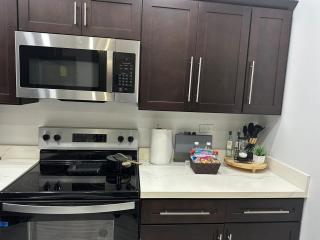 Modern 1BR Apt with quick Walk to Sovereign - Kupuis - 3