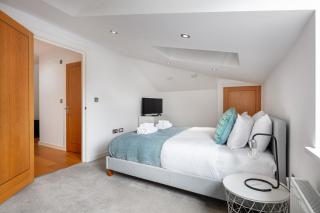 2 bed 2 bath Penthouse,terrace,London Eye,sleeps 6 - 7