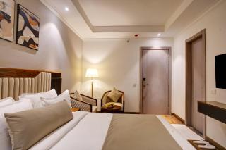 IVA Premium by UV Hotels - Free Airport Pickup or Drop - 3