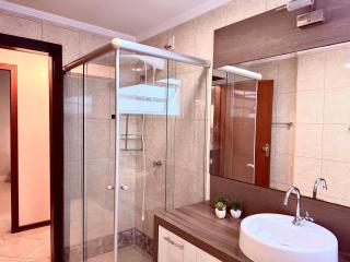 Ocean View Apartment in Downtown BC for Families! - Balneário Camboriú - 3