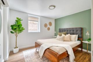 Stay Portland - 1922 Craftsman Compound in Laurelhurst - Sleeps 16 - 7