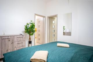 Cozy Main Square Apartment II with Breakfast - 9